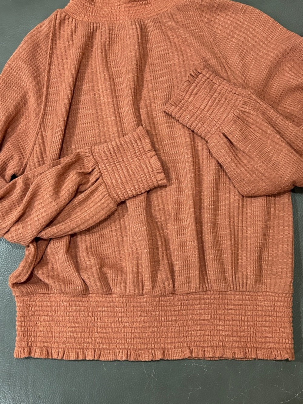 Free People Lightweight Waffle-Knit Ruffle Mock Neck Sweater Peach sz XS - Picture 5 of 5